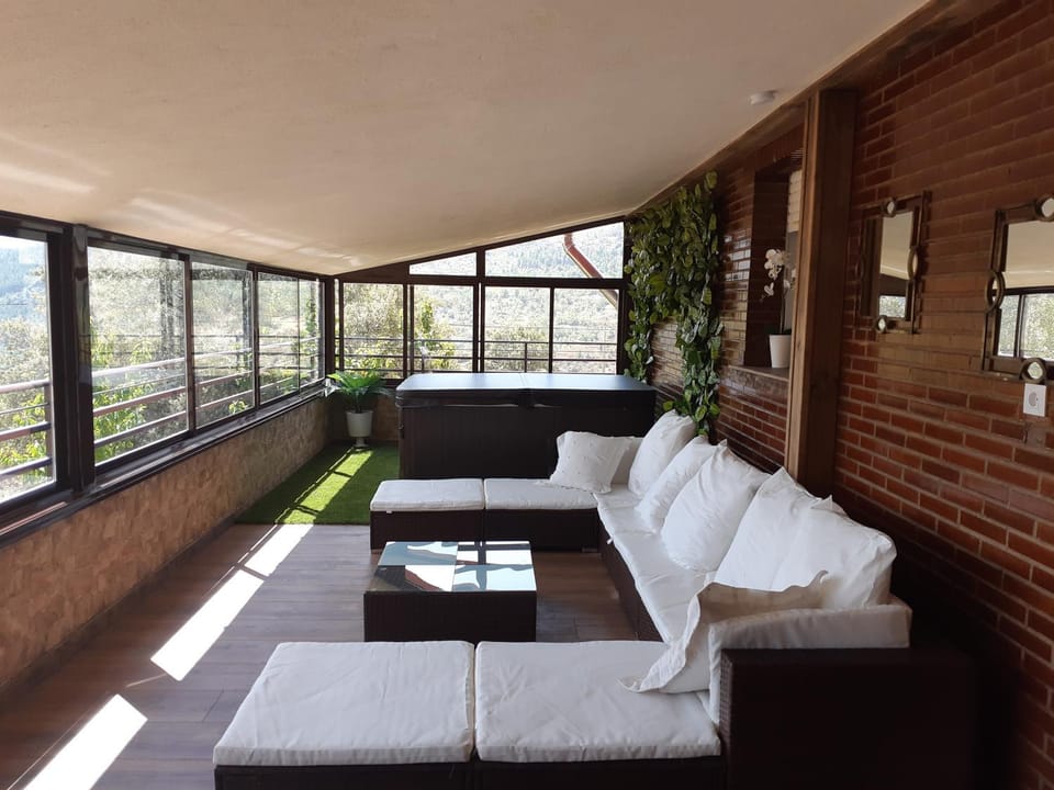 Hot Tub, View (from property/room), Balcony/Terrace, Balcony/Terrace, Living room