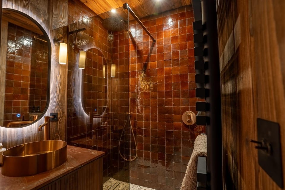 NEW Appart Alpin Luxury Serenity Mountain View Apartment in Sainte-Foy-Tarentaise