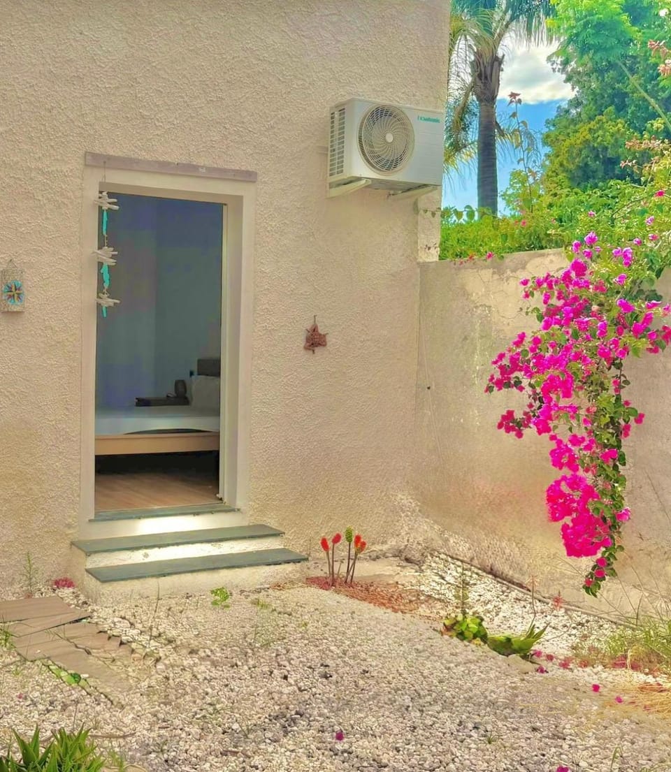 Villa Thalassa, la tua oasi ideale Villa in Fontane Bianche