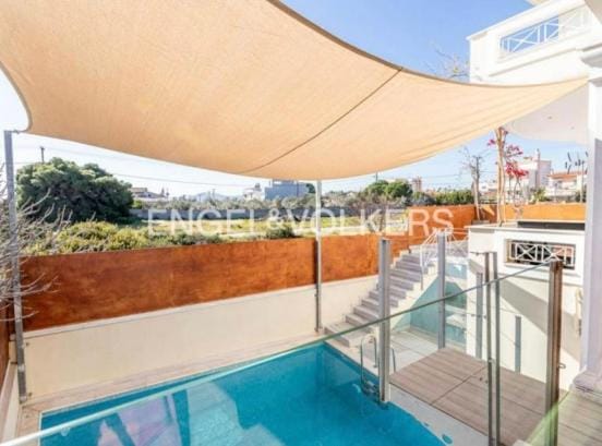 Pool view, Swimming pool