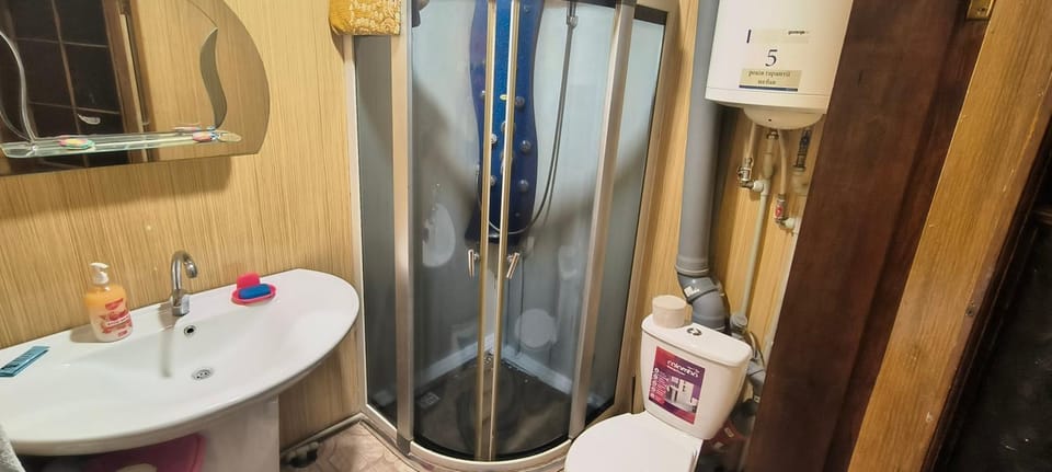Сдам посуточно дом со сруба с беседкой в элитном районе Совиньон Apartment in Odessa
