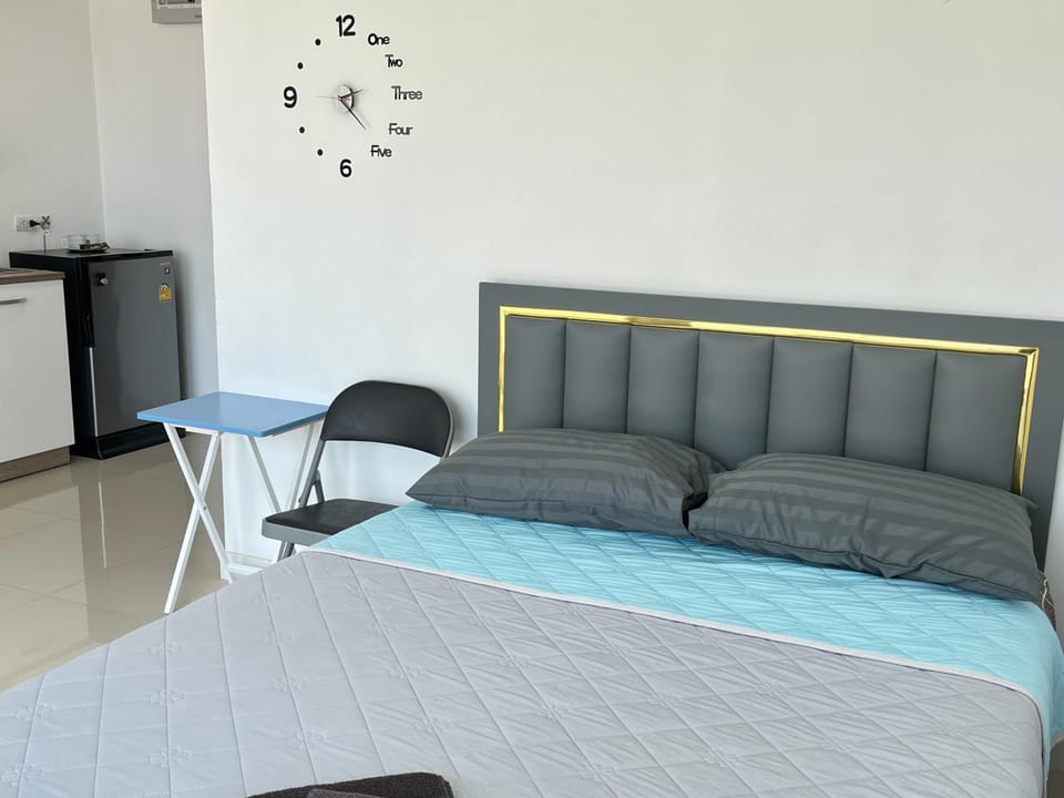 Bangsaray Beach B414 บางเสร่ บีช รายเดือน Apartment in Chon Buri Changwat
