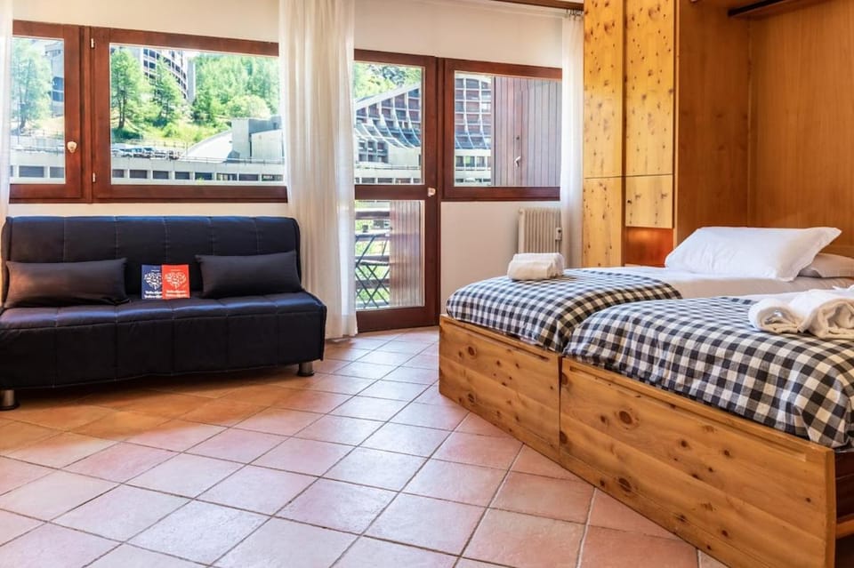 Living room, Bedroom