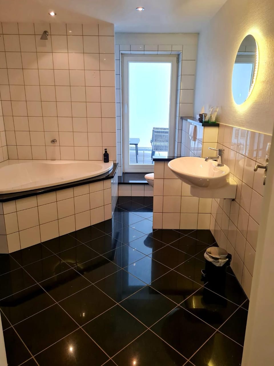Toilet, Bathroom, Bath, towels