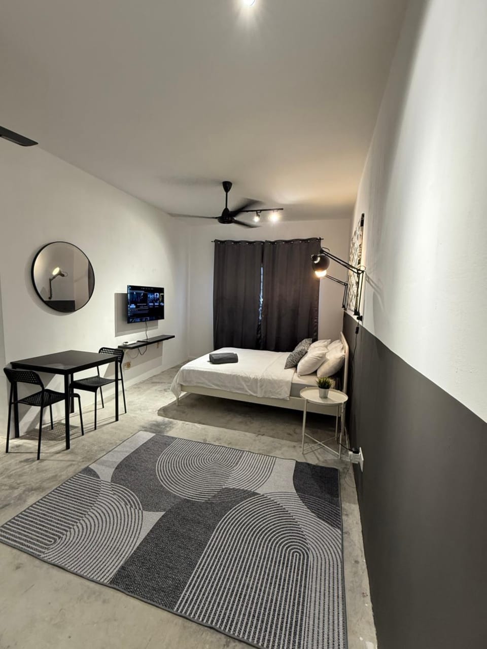 Photo of the whole room