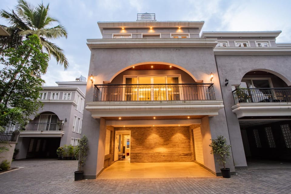 Property building, Facade/entrance