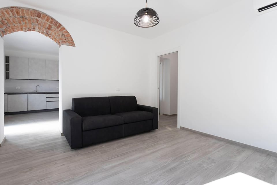 Living room, Photo of the whole room, Seating area, air conditioner, air conditioner