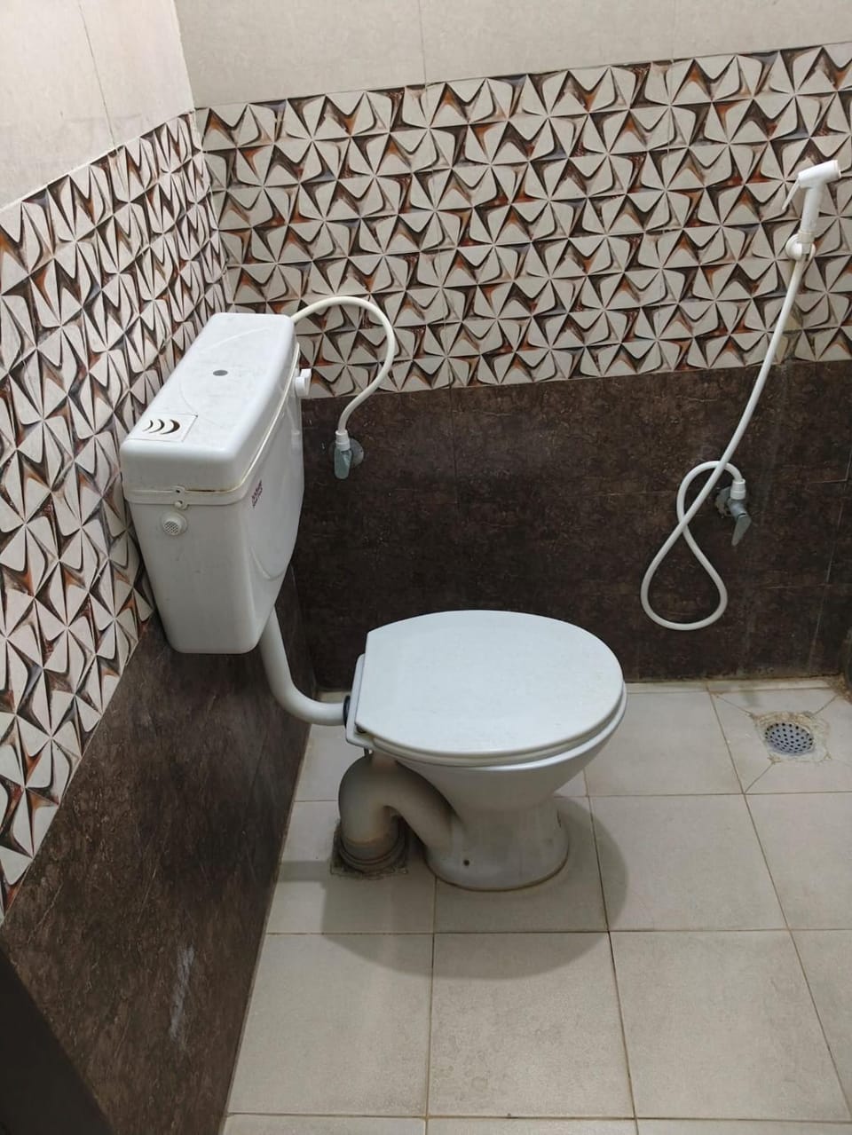 Royal 2 Bed Room Apartment -Opp Mattuthavai Bus stand Madurai Apartment in Madurai