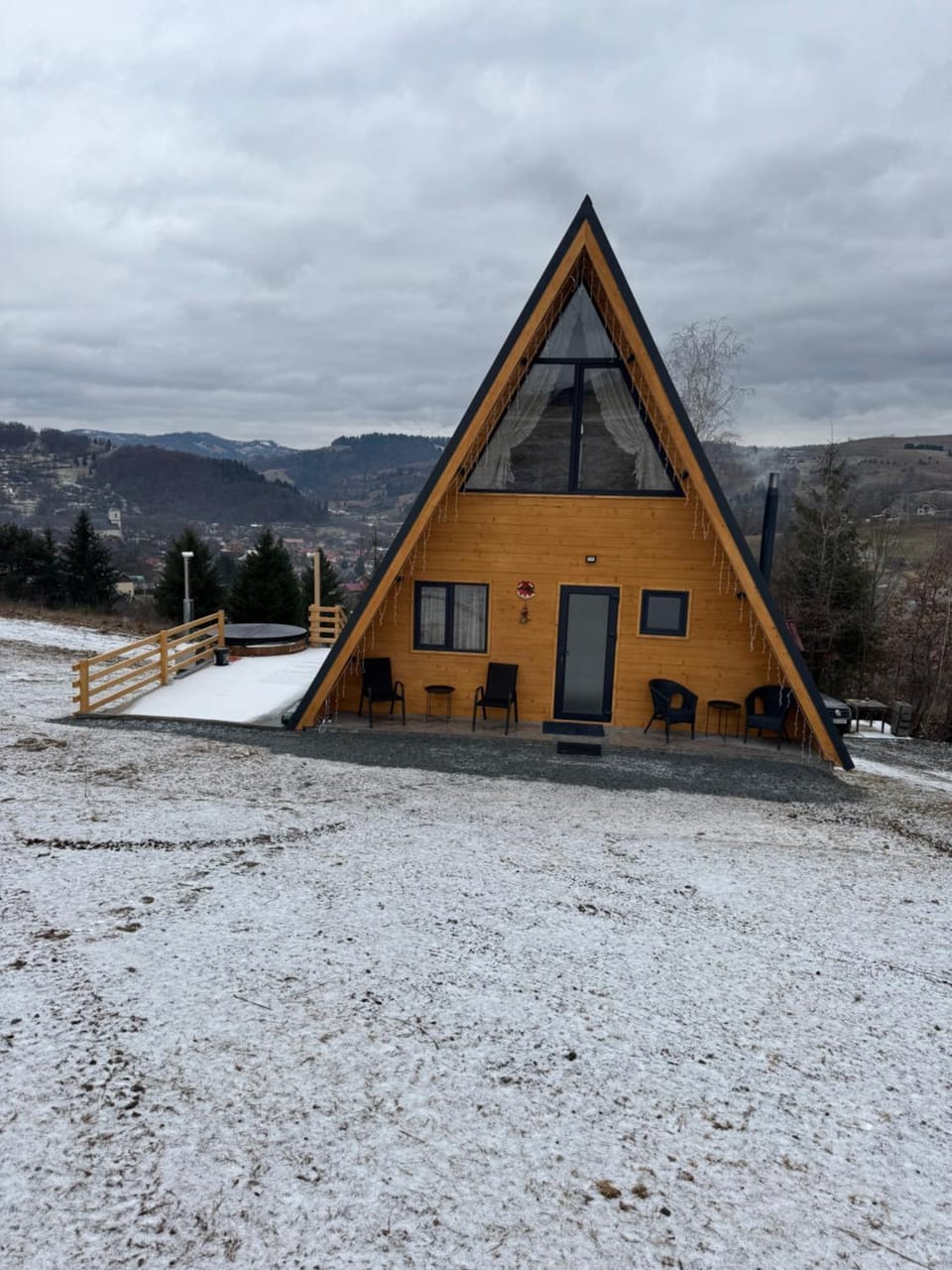 A Frame Panoramic Dundy Nature lodge in Romania