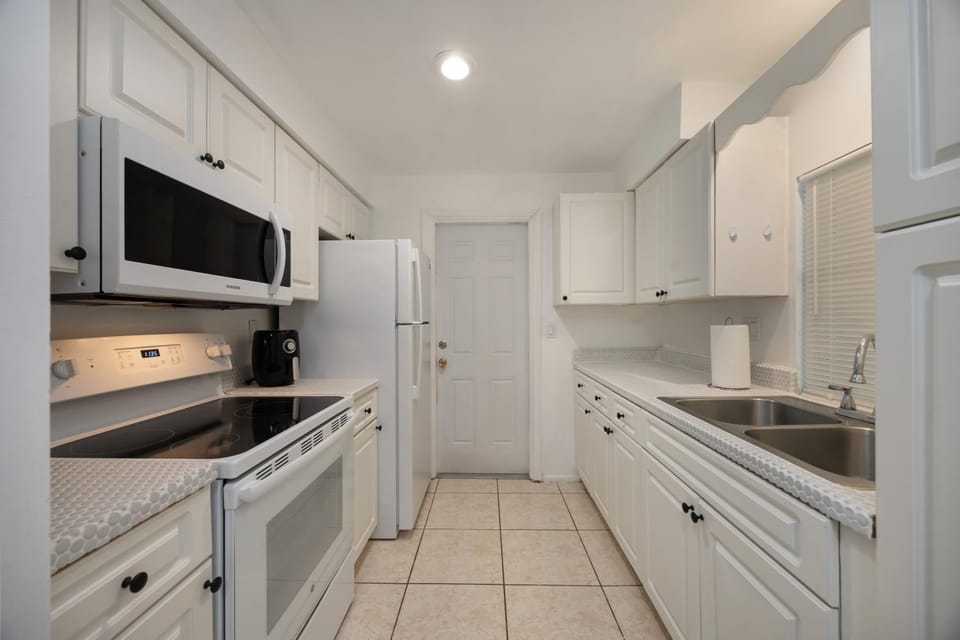 Kitchen or kitchenette, kitchen