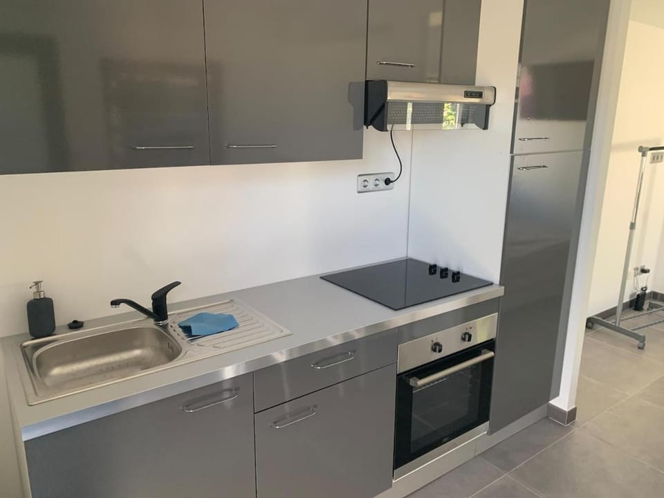 DIGITONE By GATES LOFT AVEC JACUZZI Apartment in Marignane