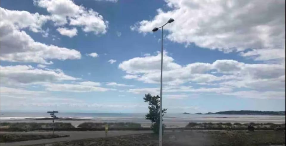 284 - Room 3 - Beachfront Bed and Breakfast in Swansea