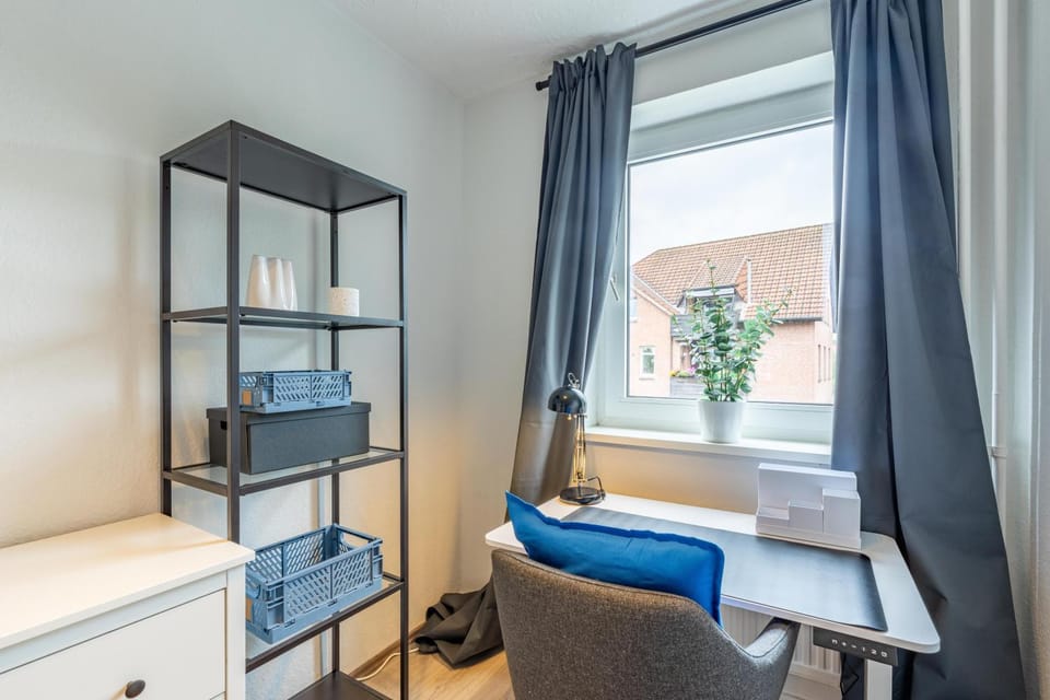 Seating area, Bedroom