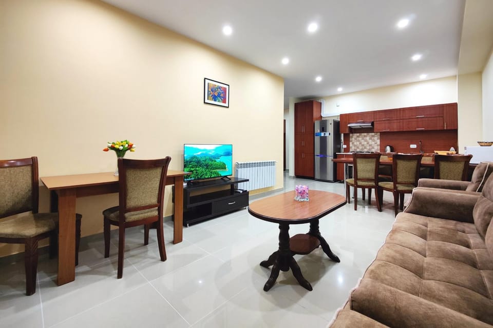 Kitchen or kitchenette, Living room, Seating area