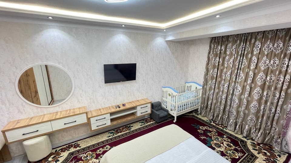 TV and multimedia, Photo of the whole room, Bedroom