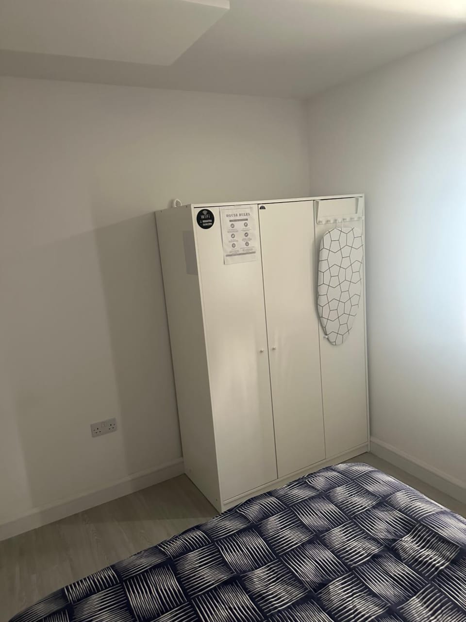 Bedroom, wardrobe