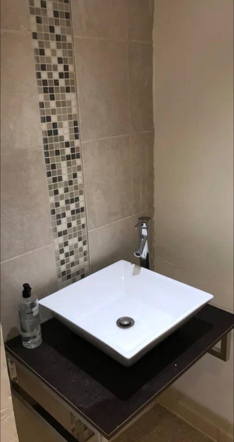 284 - Room 7 - beachfront Bed and Breakfast in Swansea