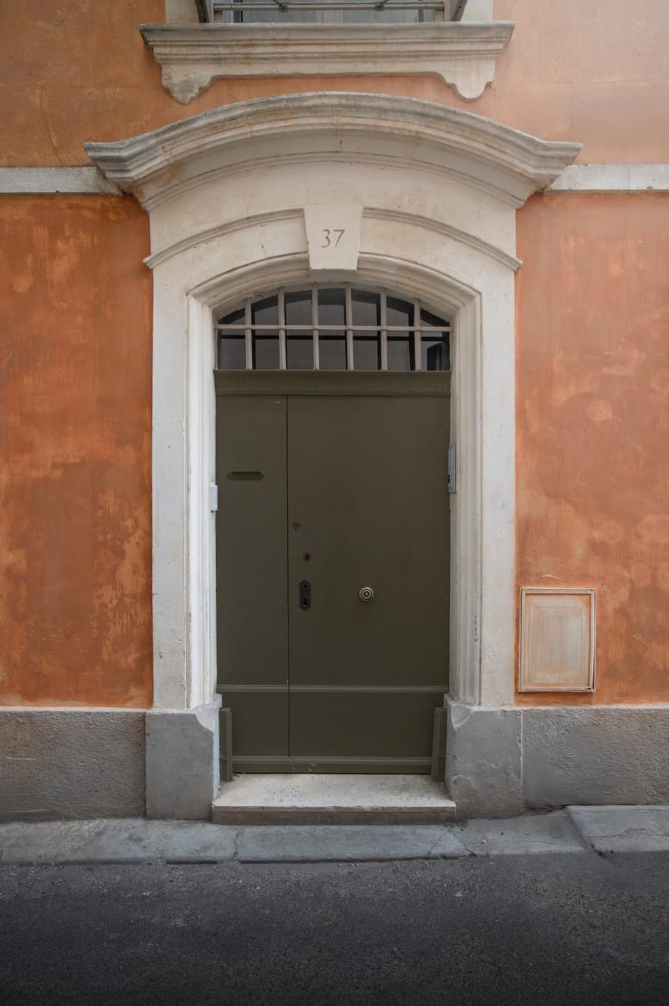 Facade/entrance, Internal: Not applicable to any particular room