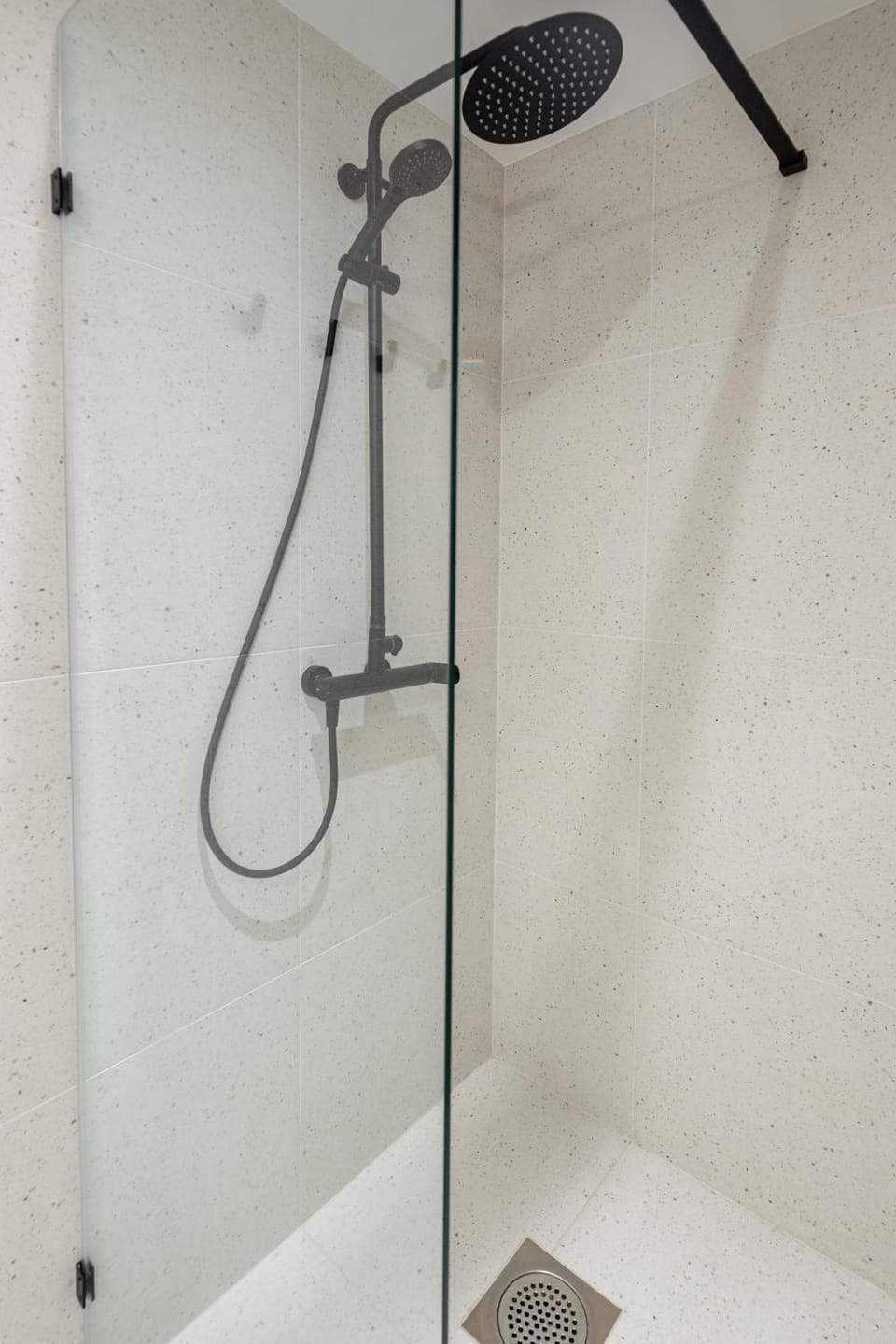 Shower, Toilet, Bathroom, flat iron, hair dryier, heating, heating, towels, towels