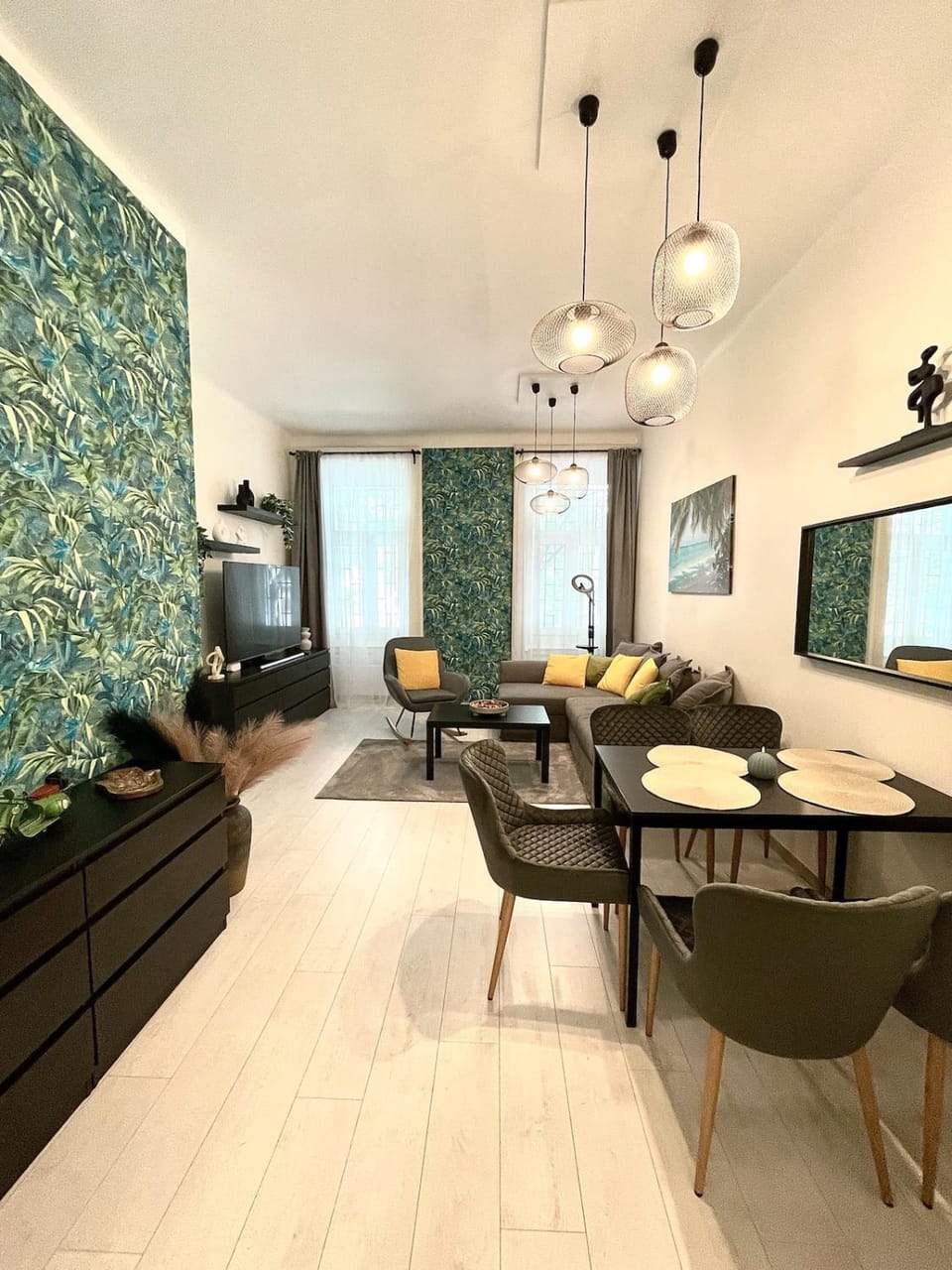 Living room, Seating area, Dining area