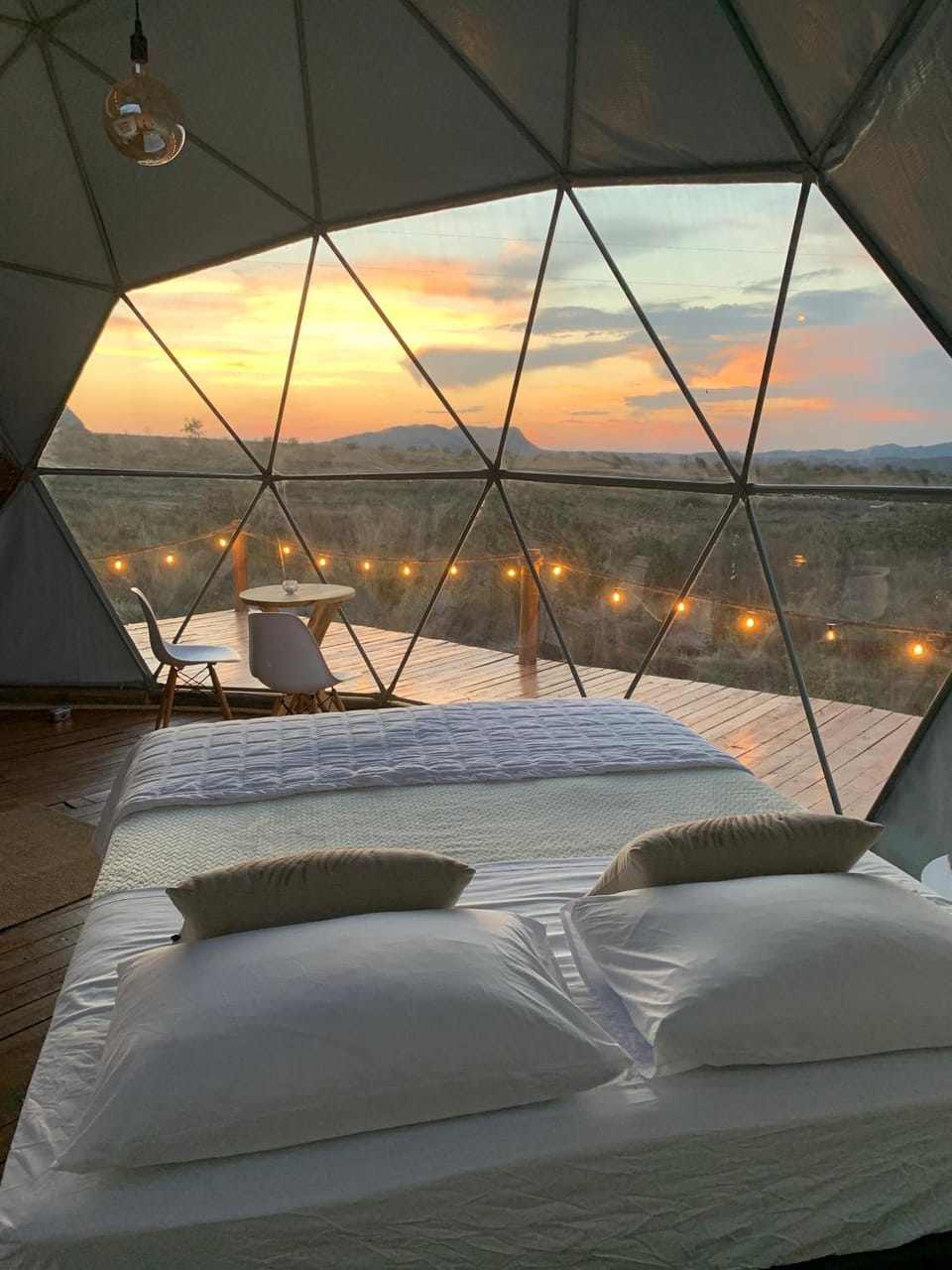 Bed, View (from property/room), Balcony/Terrace, Photo of the whole room, Decorative detail, Bedroom, Landmark view, Area and facilities, furniture