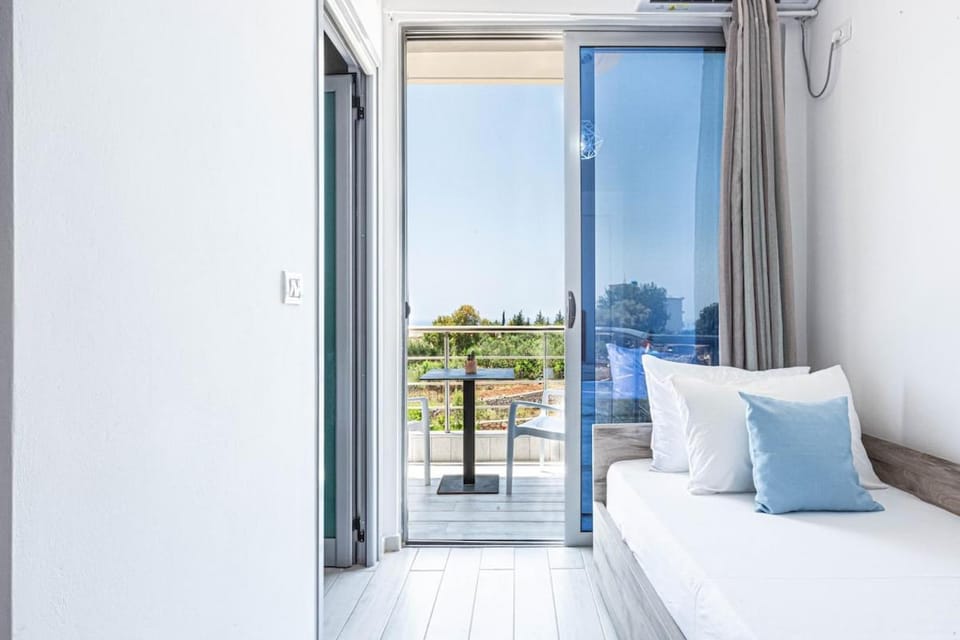 House of Stones 4, Cozy Room w Parking Apartment in Vlorë County, Albania