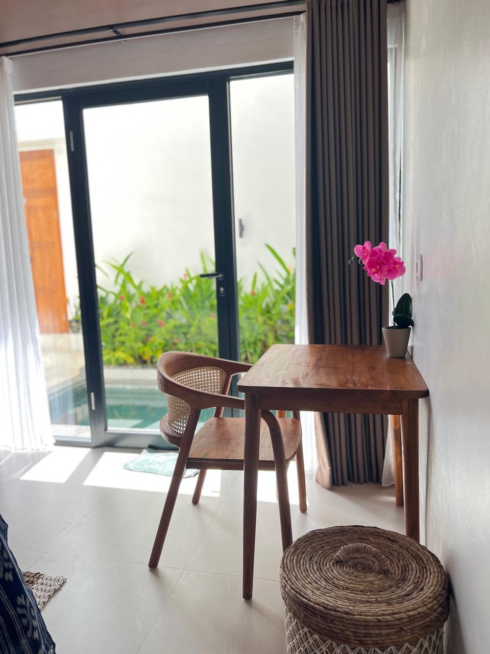 3 Bedrooms Private Villa & Pool Near GWK-ER House Villa in Bali