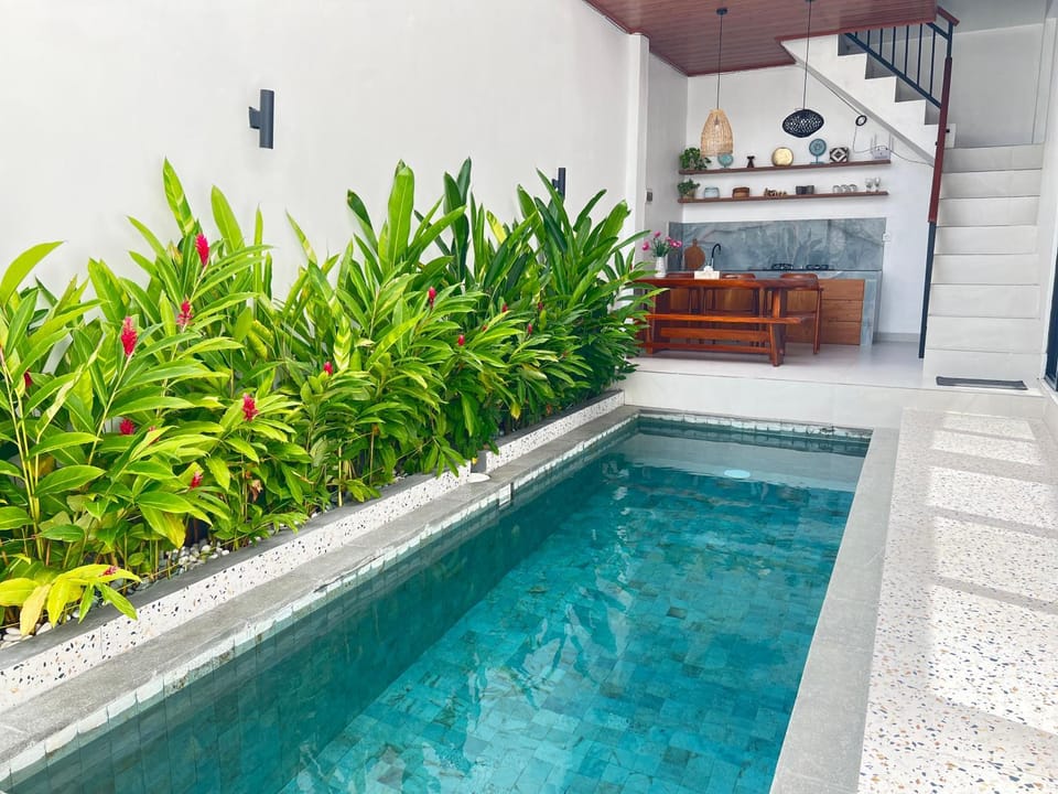 3 Bedrooms Private Villa & Pool Near GWK-ER House Villa in Bali