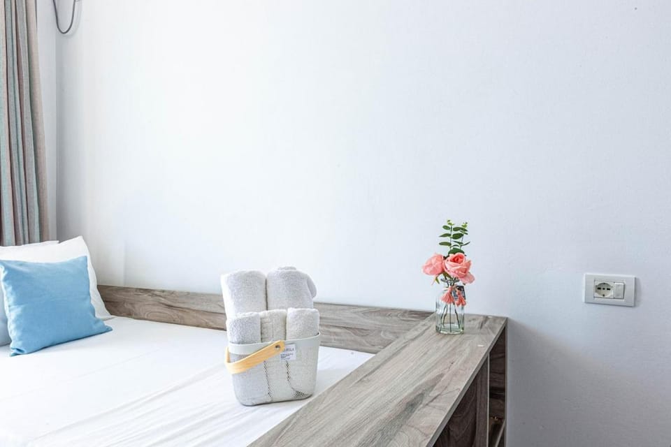 House of Stones 6, Cozy Room w Parking Apartment in Vlorë County, Albania