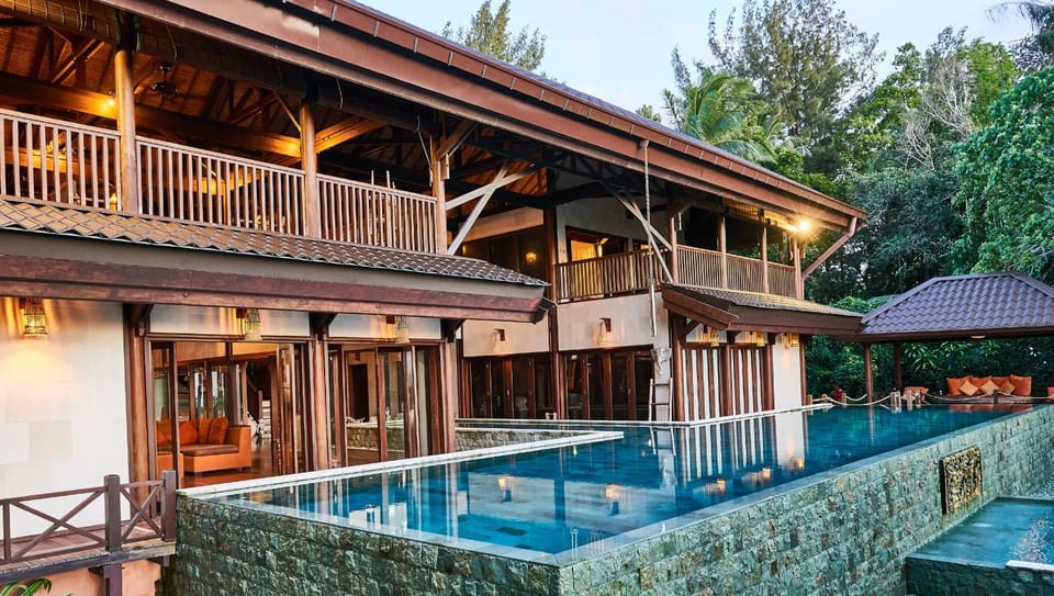 Property building, Swimming pool