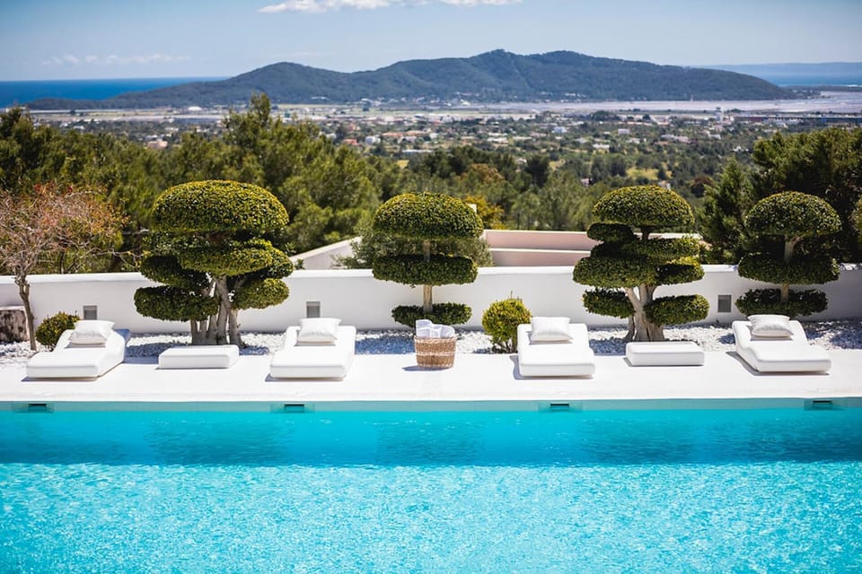 Secluded 6 Bedroom Villa Retreat in Ibiza, 1037 Villa in Ibiza