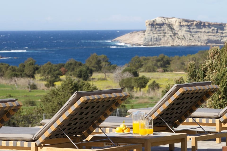 Tranquil Oasis: 5 Bedroom Villa in Ibiza City,1002 Villa in Ibiza