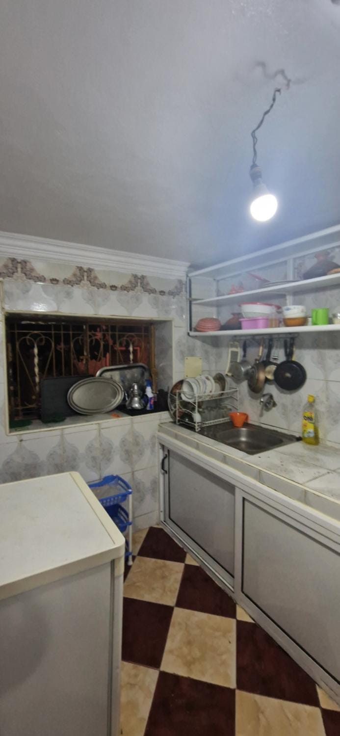 studio jirari chambre et 3 salons avec cuisine douche wifi Apartment in Tangier