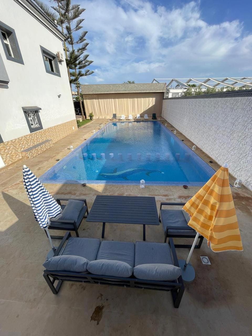 Swimming pool