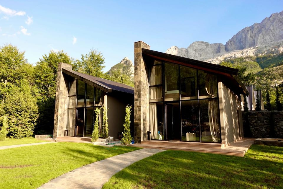 Property building, Spring, Day, Natural landscape, Mountain view