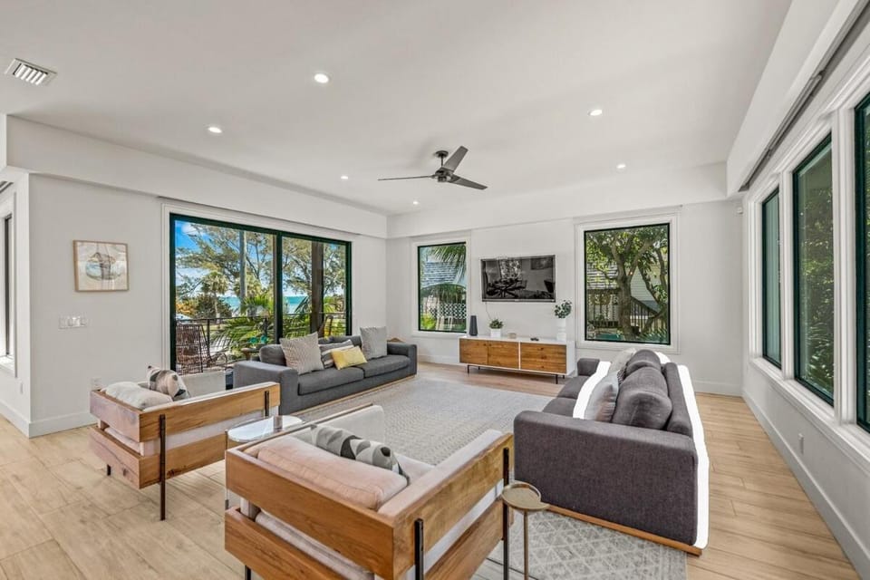 Luxury Beachfront House in Anna Maria! House in Anna Maria Island