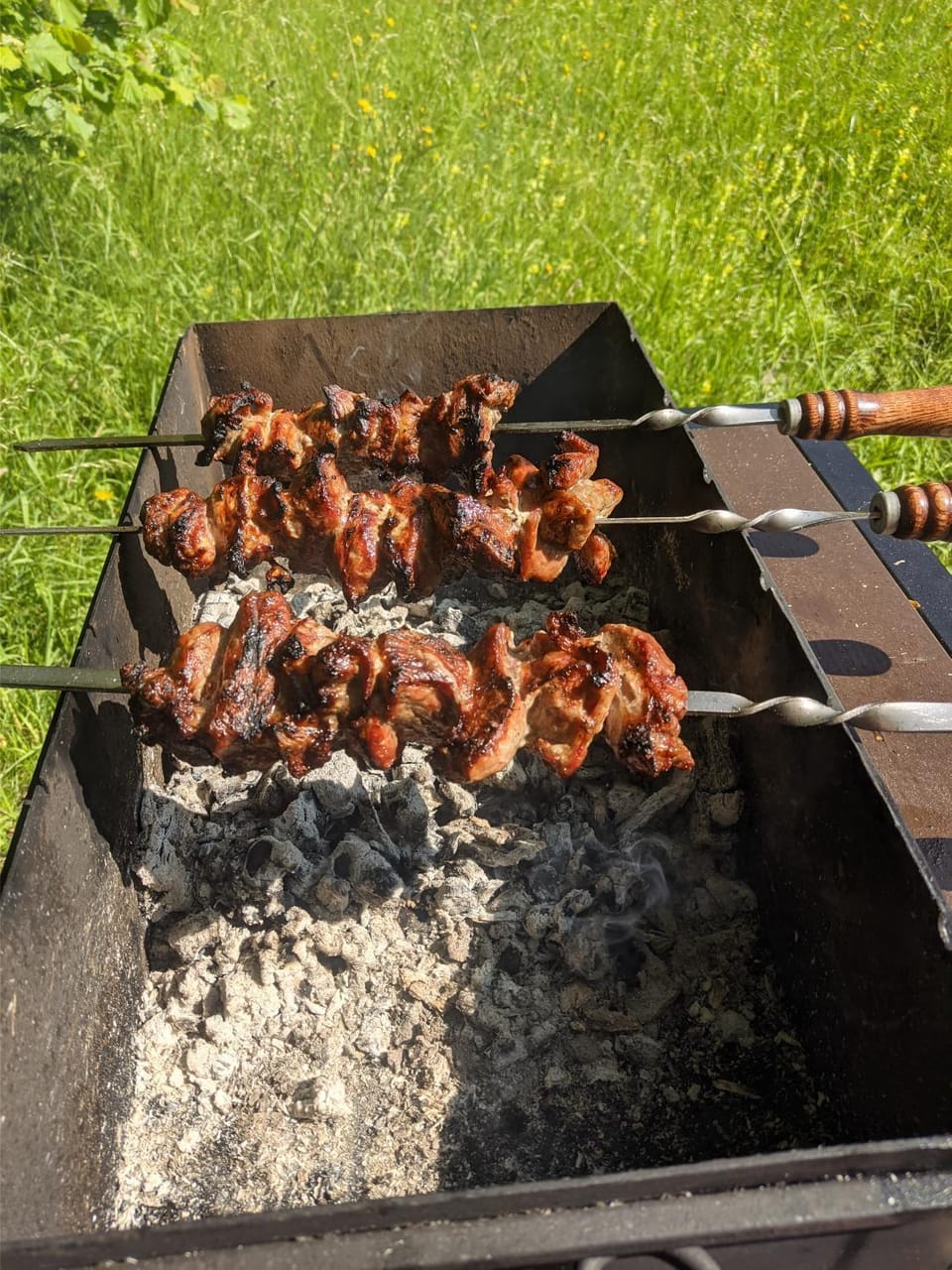 BBQ facilities, Food, River view