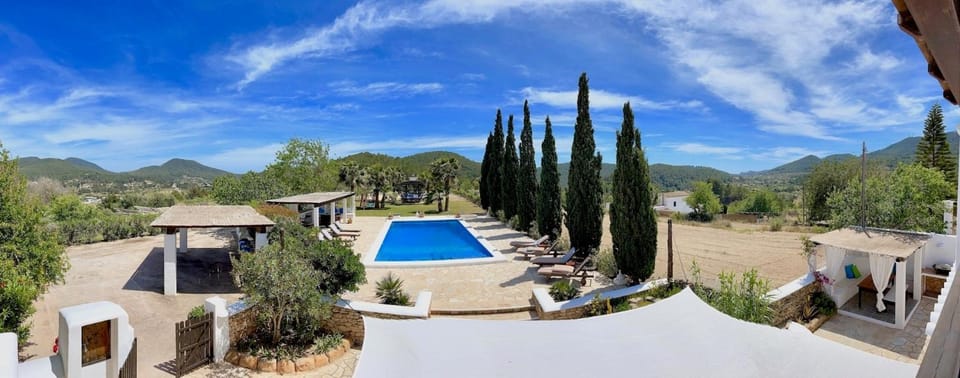 Charming Villa with 3 Bedrooms in Menorca, 1279 Villa in Ibiza
