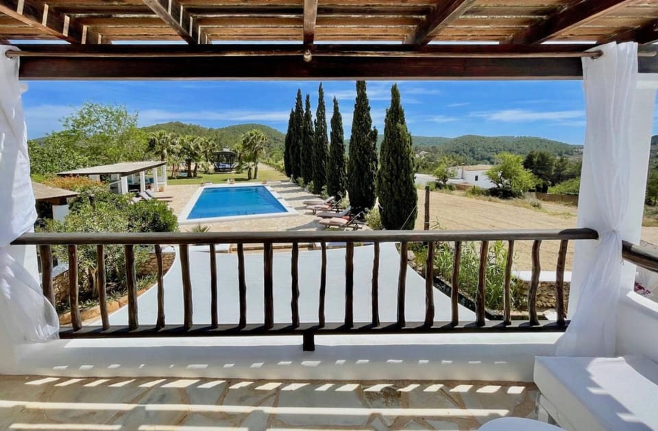Charming Villa with 3 Bedrooms in Menorca, 1279 Villa in Ibiza