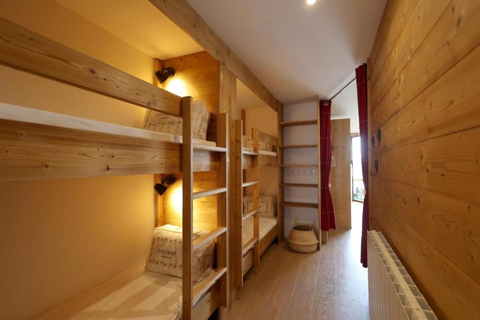 Bed, bunk bed