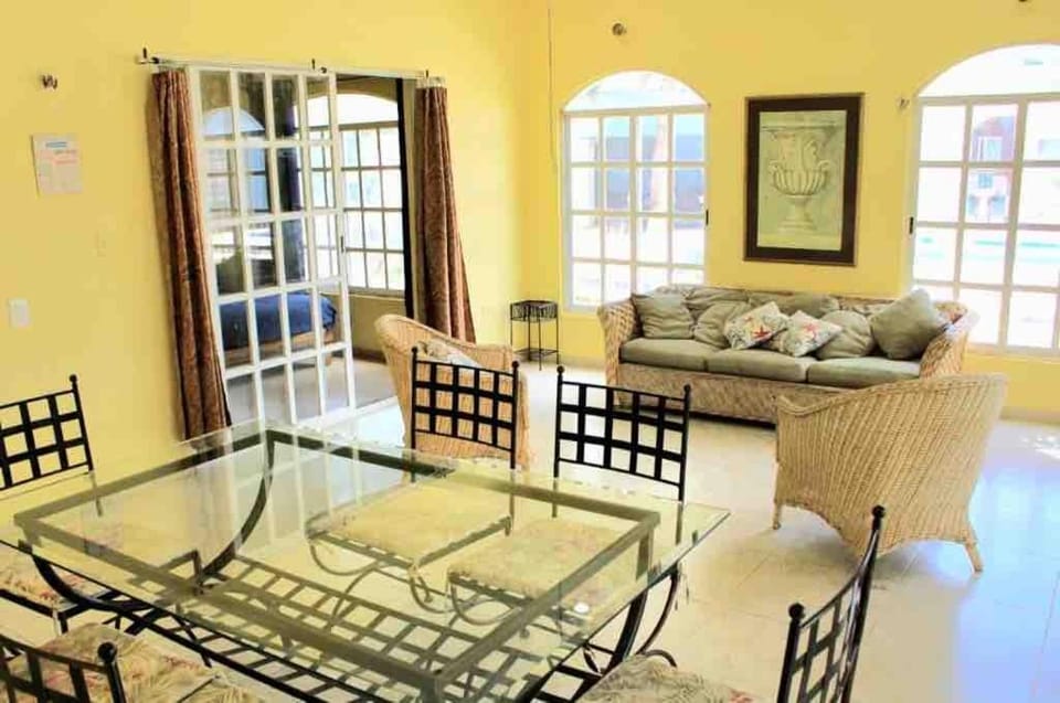 Increíble Casa Cancún Alberca Privada 22 huéspedes Villa in Cancun