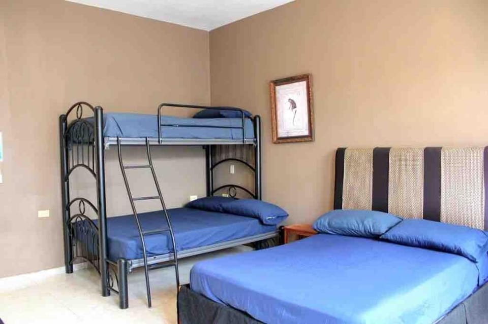 Increíble Casa Cancún Alberca Privada 22 huéspedes Villa in Cancun