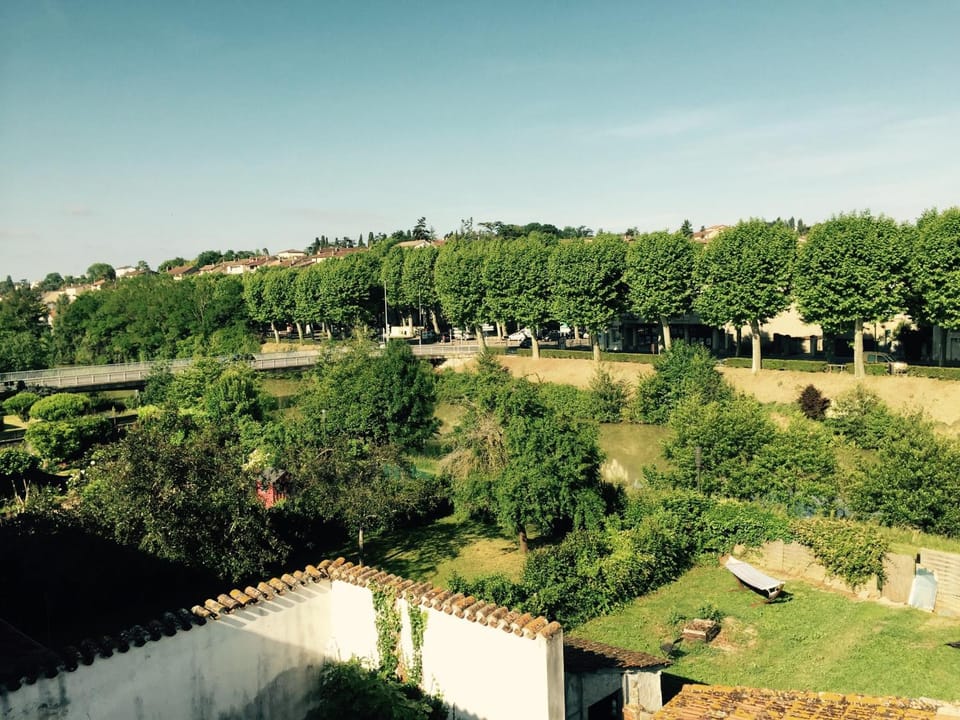 Home Town Center Apartment in Auch