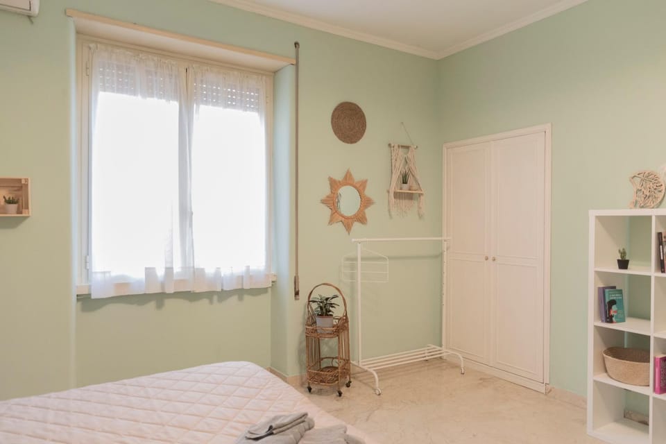 Bedroom, wardrobe