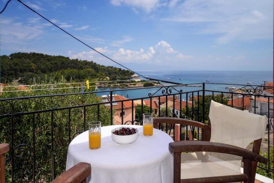 Gaios Hill Studio by PaxosRetreats Apartment in Gaios