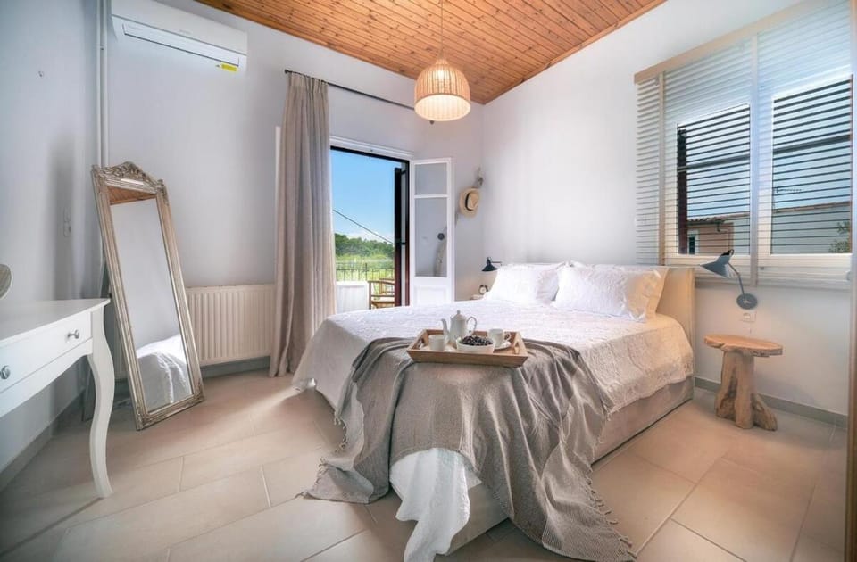 Gaios Hill Studio by PaxosRetreats Apartment in Gaios