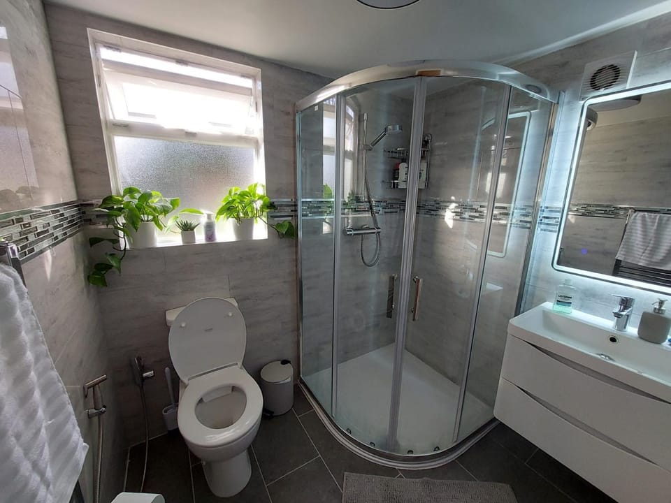 Private Annexe in Cheadle near Manchester Airport Bed and Breakfast in England