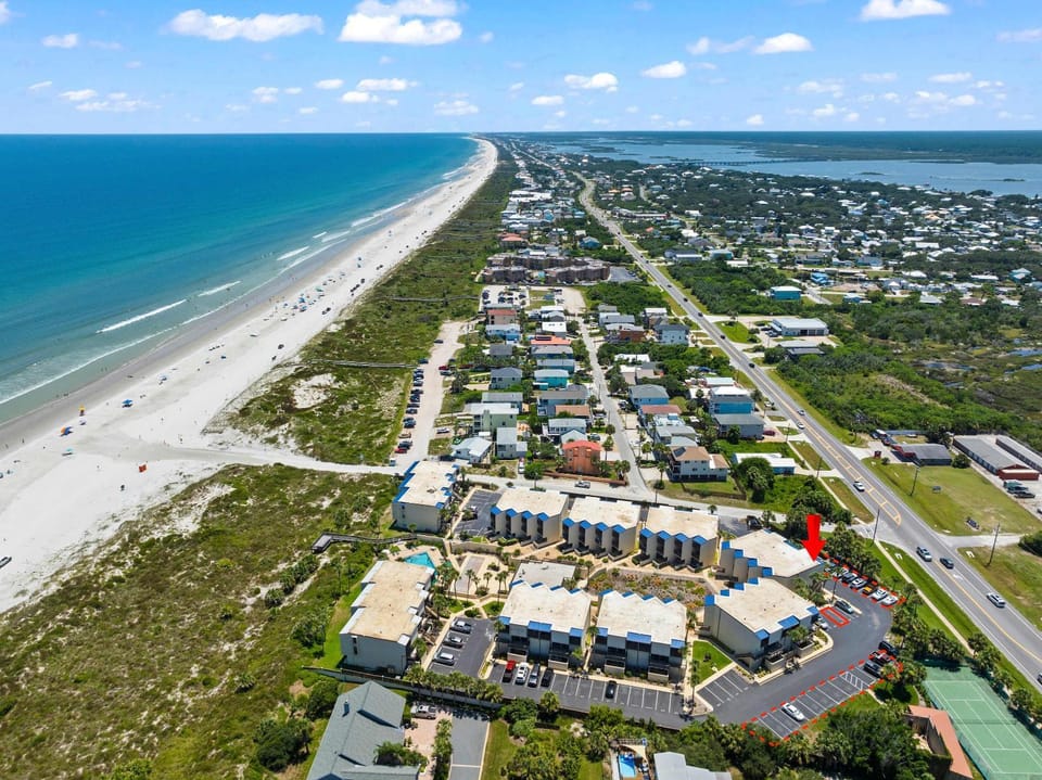 Direct Ocean View Steps to beach Modern Updates House in Butler Beach