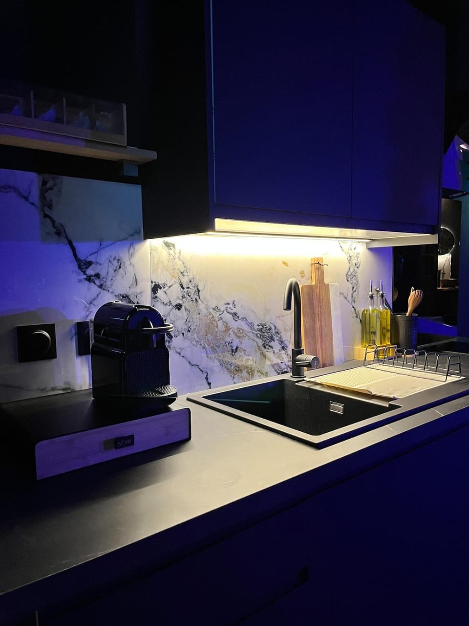 Amazonia Suite - Starry Sky & Spa Bath Apartment in Valenciennes
