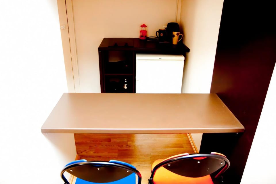 Coffee/tea facilities, Decorative detail